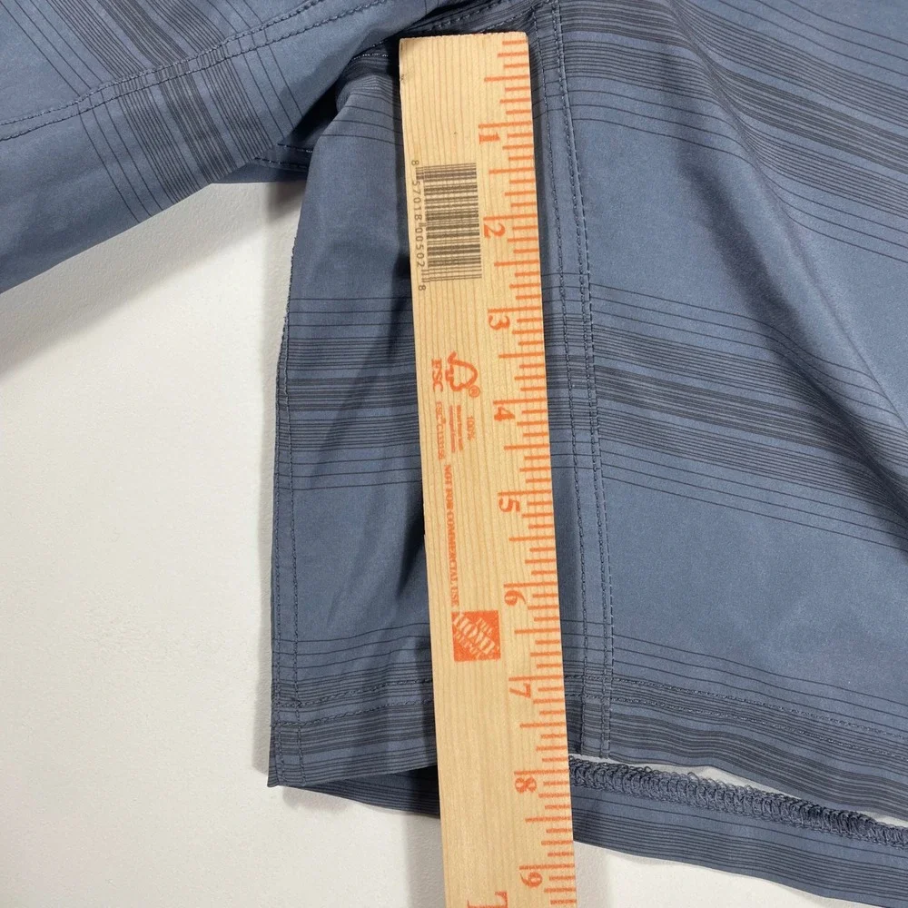 Vuori Board Shorts Mens Medium Striped Elastic‎ Waist Blue Grey